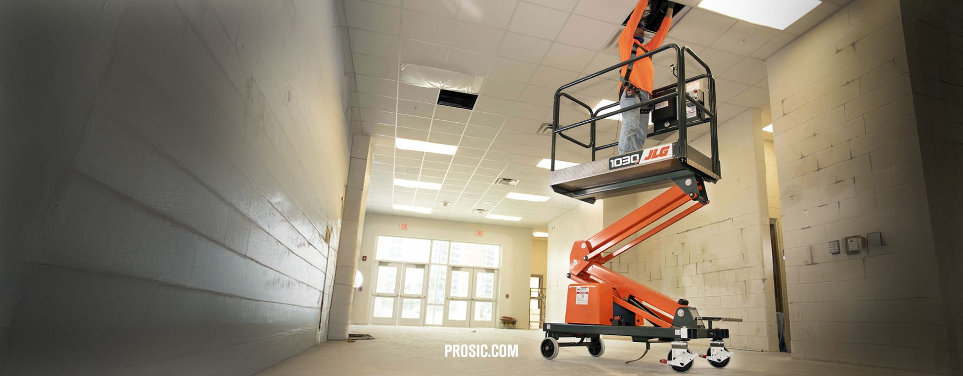 ¿ADIÓS A LAS ESCALERAS? CONOCE LOS EQUIPOS LOW LEVEL ACCESS | PROSIC